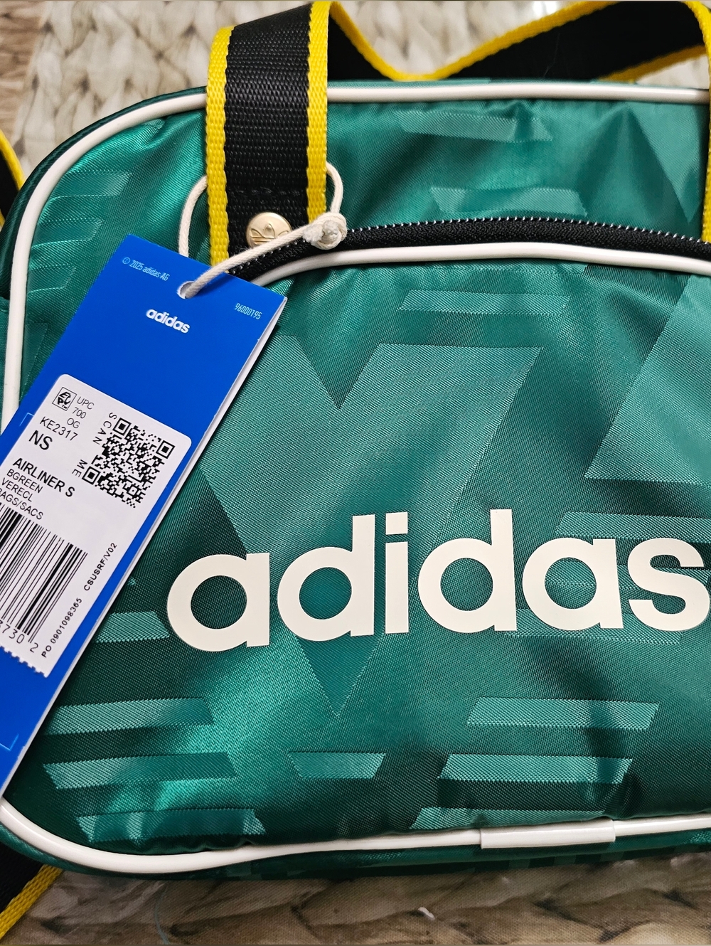 adidas Originals Airliner Women's Shoulder Bag - Picture 5 of 11